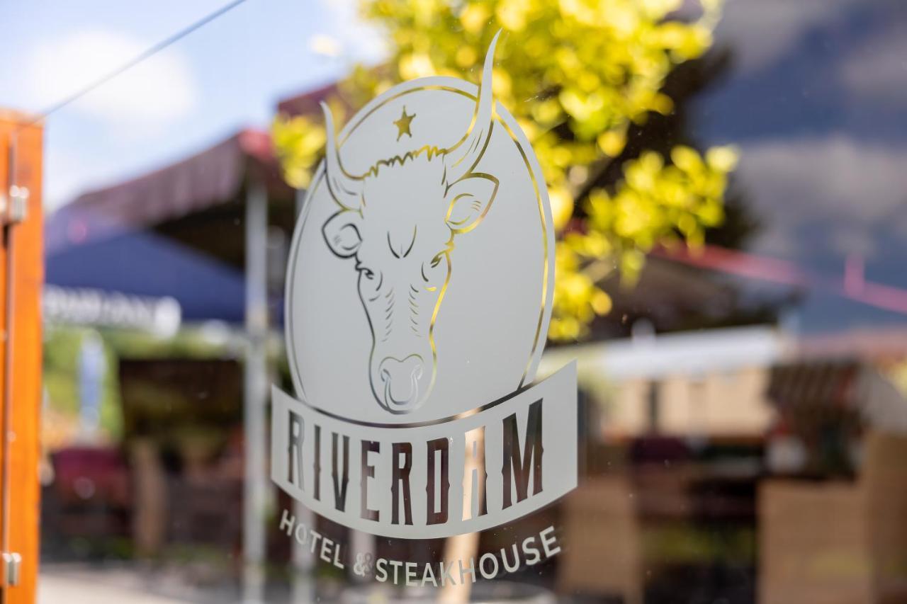 Riverdam Boutique Hotel อิลเมเนา ภายนอก รูปภาพ